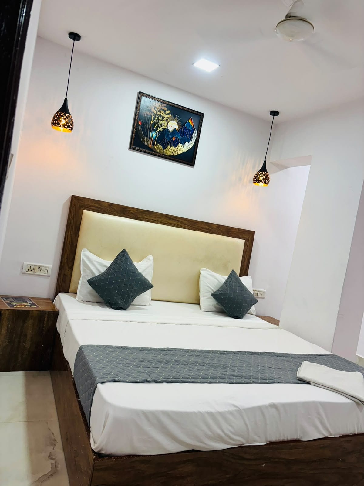 Hotel Samrat Residency Presidential Suite room details